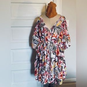 XXL Old Navy beach cover-up, floral print with white background